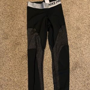 Nike pro black leggings
